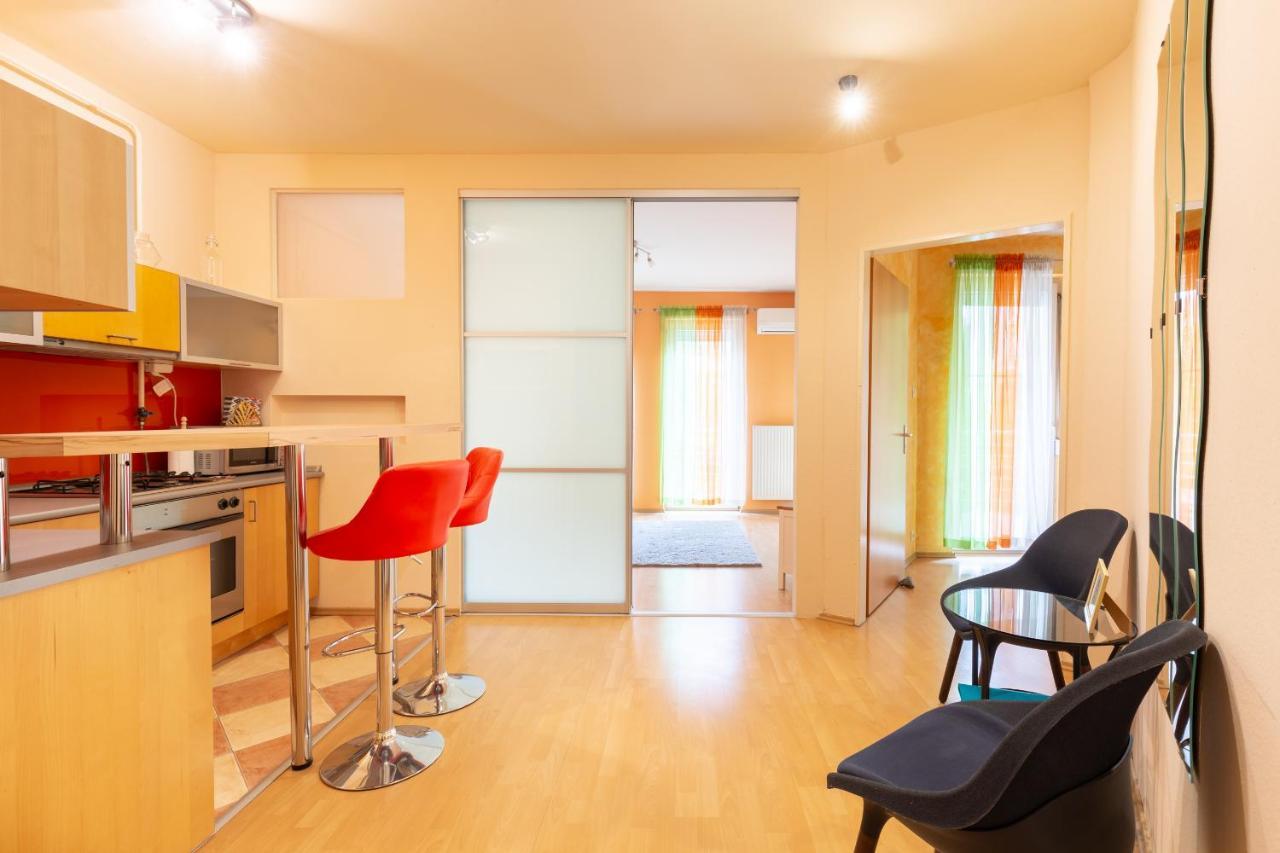 M36 Mester Apartment Budapest Esterno foto