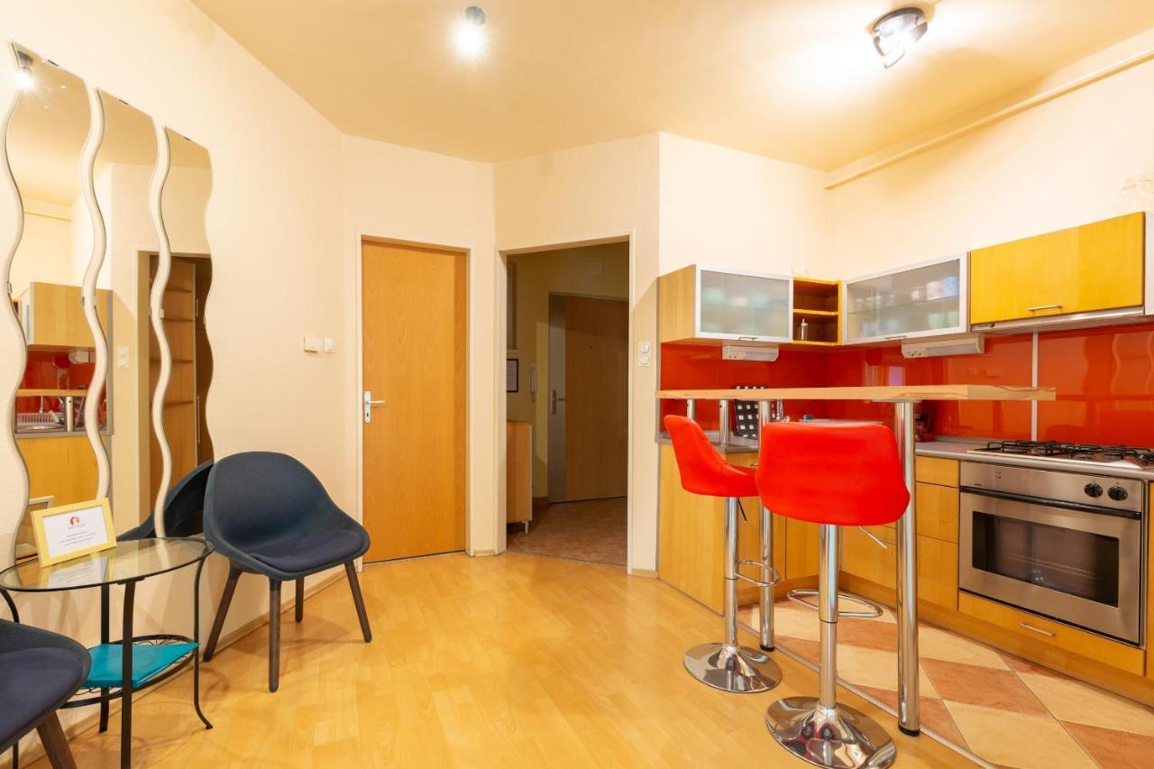 M36 Mester Apartment Budapest Esterno foto