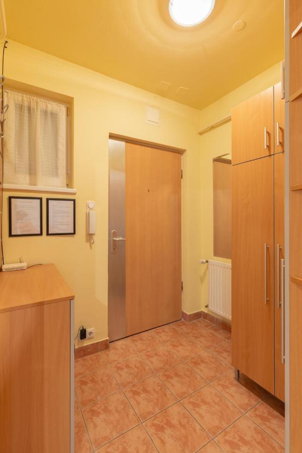 M36 Mester Apartment Budapest Esterno foto